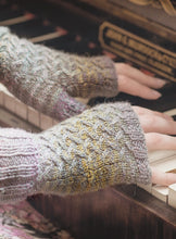 Load image into Gallery viewer, Tuuli Mitts Pattern