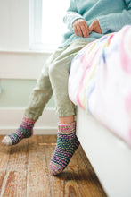 Load image into Gallery viewer, Mini Pom: Happy Knits for Little Kids