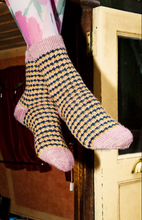 Load image into Gallery viewer, Arionette by Wencke Pertermann, Pom Pom Quarterly Issue 10 (Autumn 2015)