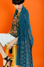 Load image into Gallery viewer, Sevilla Shawl