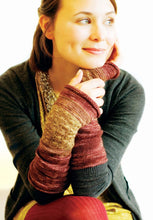 Load image into Gallery viewer, Aurore by Lydia Gluck, Pom Pom Quarterly Issue 3 (Winter 2013)