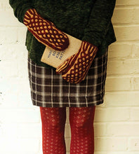 Load image into Gallery viewer, Brigantia by Victoria Magnus, Pom Pom Quarterly Issue 3 (Winter 2013)