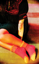 Load image into Gallery viewer, Lupita by Lydia Gluck, Pom Pom Quarterly Issue 2 (Autumn 2013)