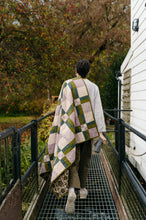 Load image into Gallery viewer, How to Make a Quilt - Zine PDF
