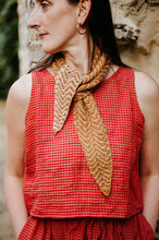 Load image into Gallery viewer, Zigzag Bandana
