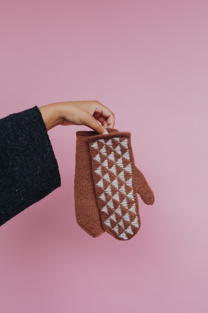Trembita by Tetyana Vyazovska, Pom Pom Issue 39: Winter 2021